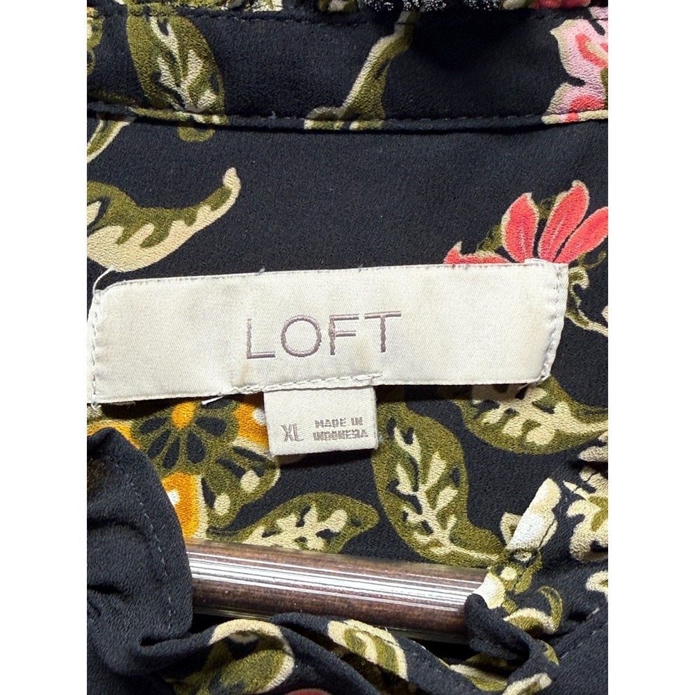 Loft Popover Blouse Top Womens XL Black Multi Floral Ruffle Trim Cuff & Neck - Picture 8 of 11